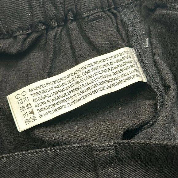 Forever 21 Black Distressed Denim Jogger Womens Size Large NWT 100% Cotton - Picture 12 of 13